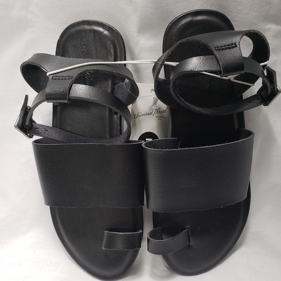 Universal Thread Black Sandals - Picture 3 of 8